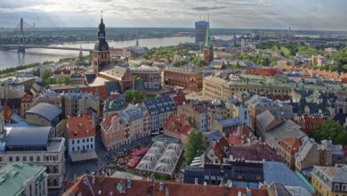 Grafika przedstawiająca stolicę Łotwy.