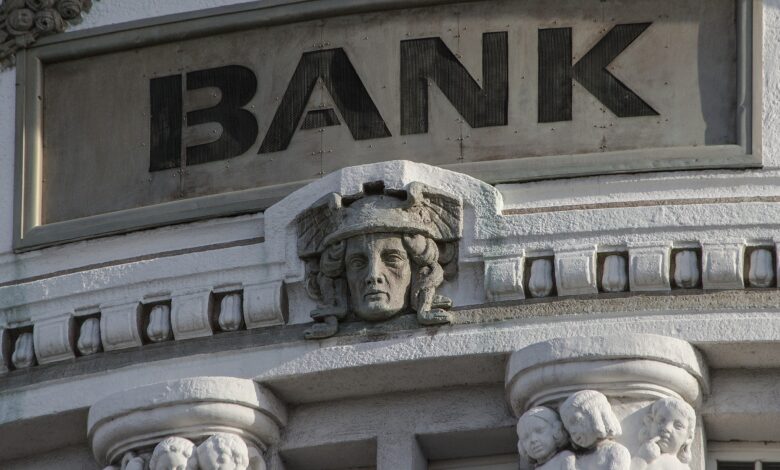 Największe banki rosyjskie nie zostały objęte sankcjami.