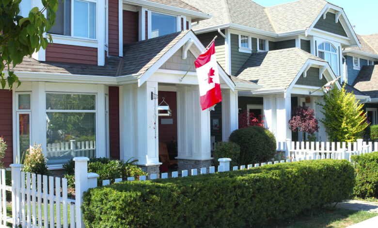 Dom w Kanadzie jest niedostępny dla wielu młodych, z uwagi na rosnące koszty i niską podaż na rynku nieruchomości.