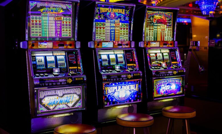 Amerykańskie kasyna notują rekordowe przychody. Pomimo inflacji Amerykanie chętnie uczestniczą w grach hazardowych.